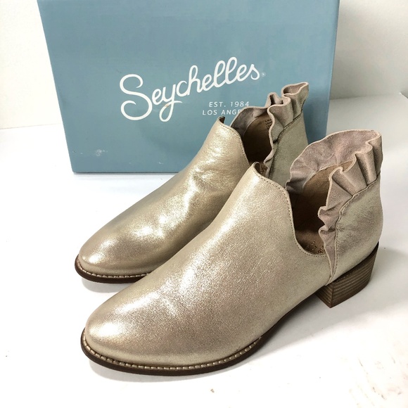 seychelles ruffle bootie